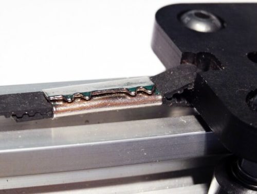 Upínač ozubeného remeňa